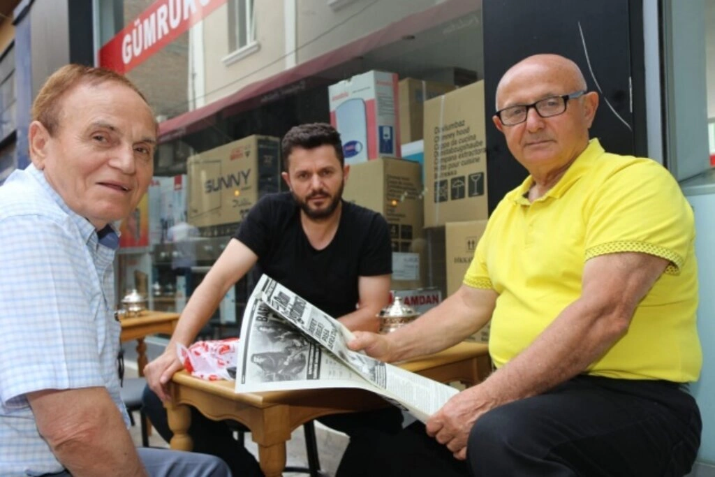 100. yıl gazetesine Bafralılardan yoğun ilgi - Resim 5