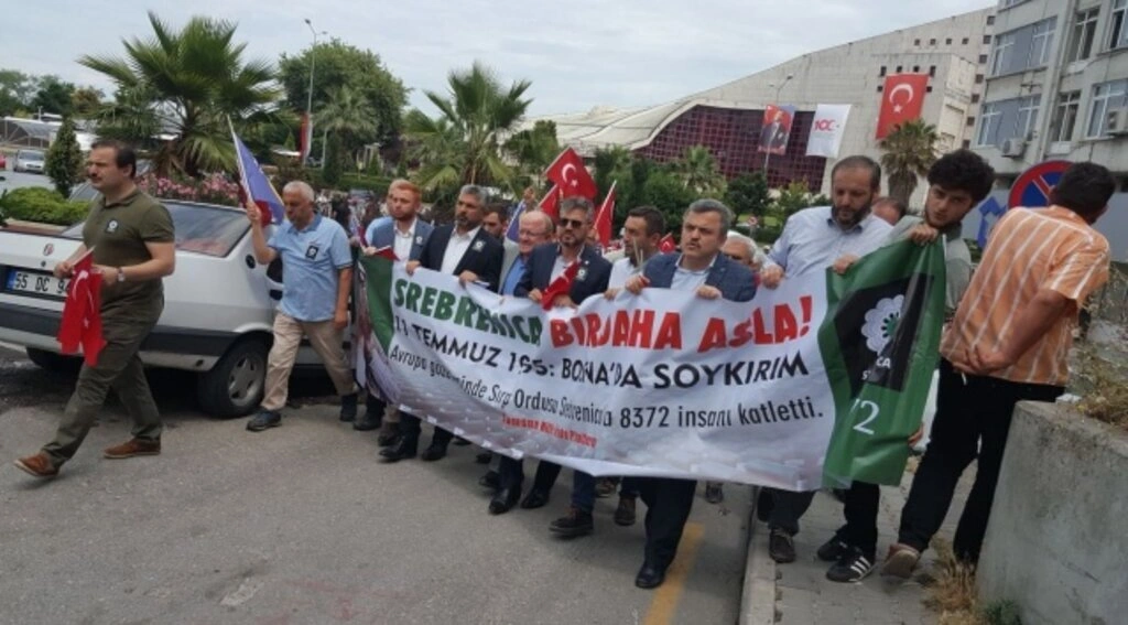 Samsun'dan Srebrenitsa soykırımına tepki yürüyüşü yapıldı - Resim 4