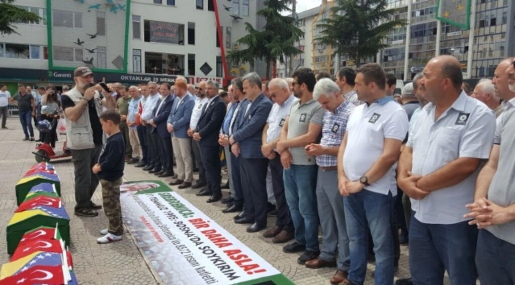 Samsun'dan Srebrenitsa soykırımına tepki yürüyüşü yapıldı - Resim 11