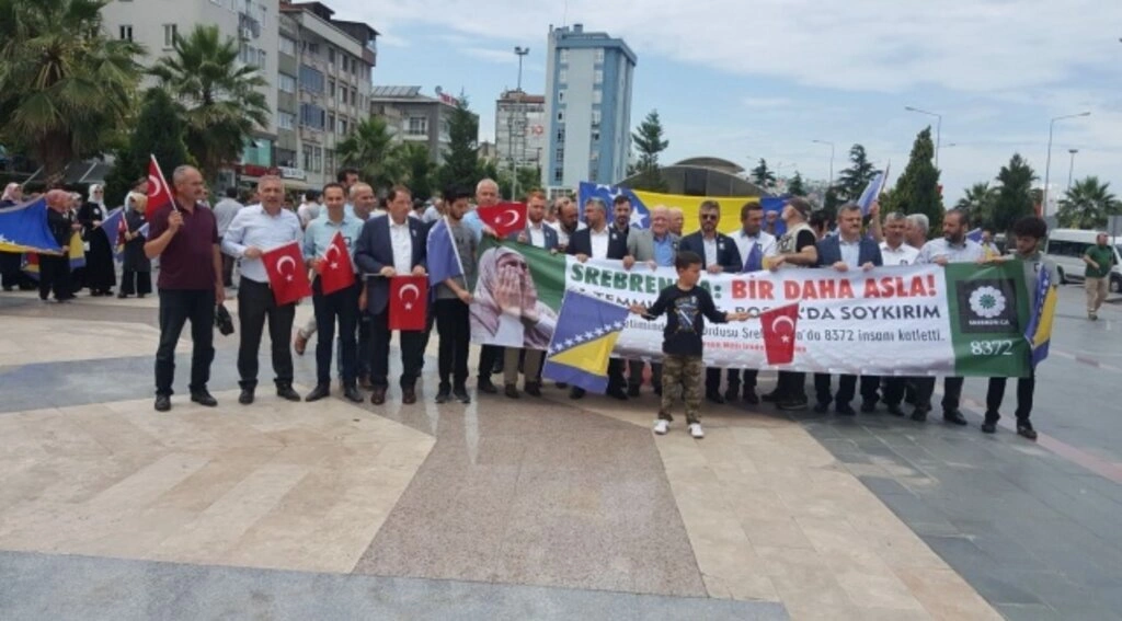 Samsun'dan Srebrenitsa soykırımına tepki yürüyüşü yapıldı - Resim 13
