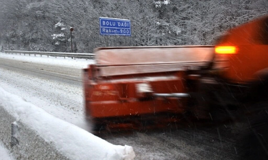 Kar yağışı hayatı olumsuz etkiliyor - Resim 13