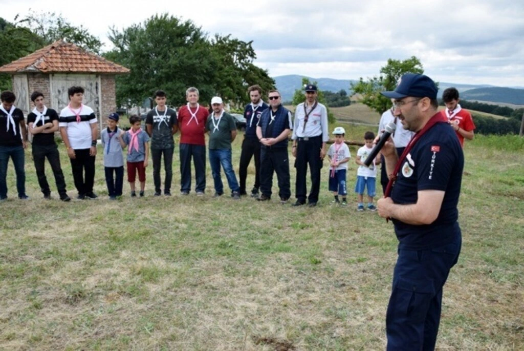 Samsun Yıldız Gençlik'ten Baba Oğul İzci Kampı - Resim 4