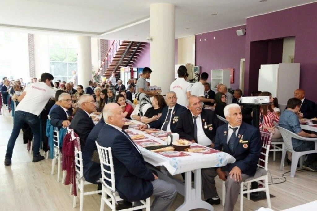 Kıbrıs Gazileri'ne Berat ve Madalyaları Tevcih edildi - Resim 3