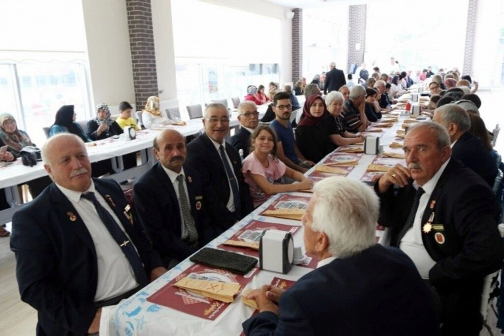 Kıbrıs Gazileri'ne Berat ve Madalyaları Tevcih edildi - Resim 4