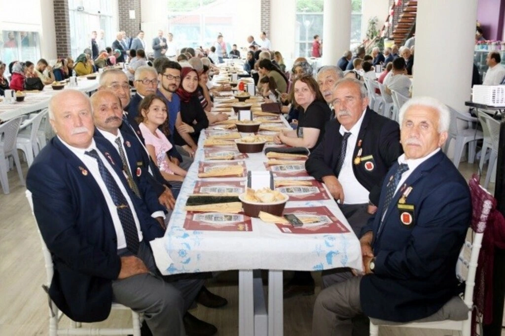 Kıbrıs Gazileri'ne Berat ve Madalyaları Tevcih edildi - Resim 6