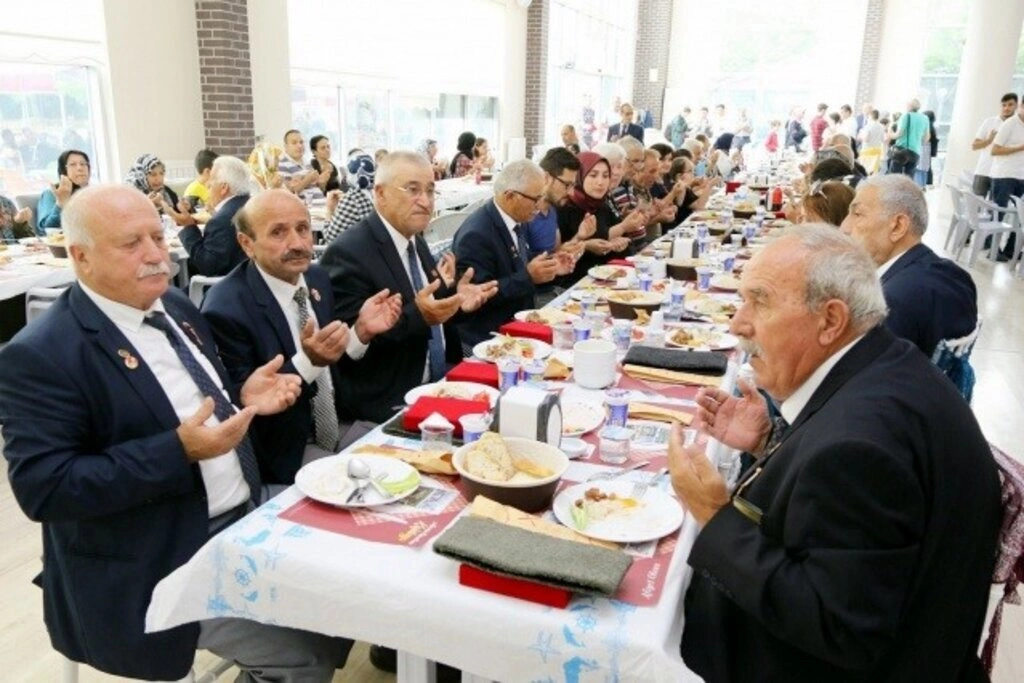 Kıbrıs Gazileri'ne Berat ve Madalyaları Tevcih edildi - Resim 9