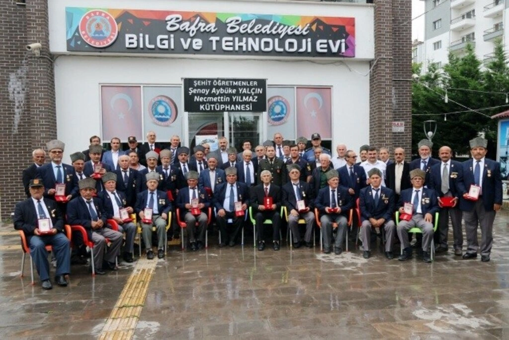 Kıbrıs Gazileri'ne Berat ve Madalyaları Tevcih edildi - Resim 16