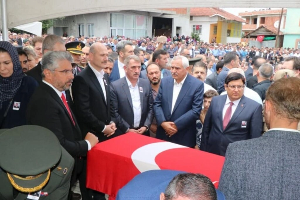 Şehit Jandarma Binbaşı Zafer Akkuş Son Yolculuğuna Uğurlandı - Resim 5