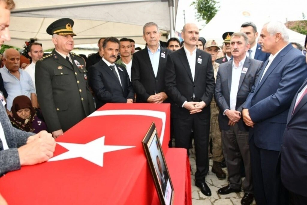 Şehit Jandarma Binbaşı Zafer Akkuş Son Yolculuğuna Uğurlandı - Resim 6