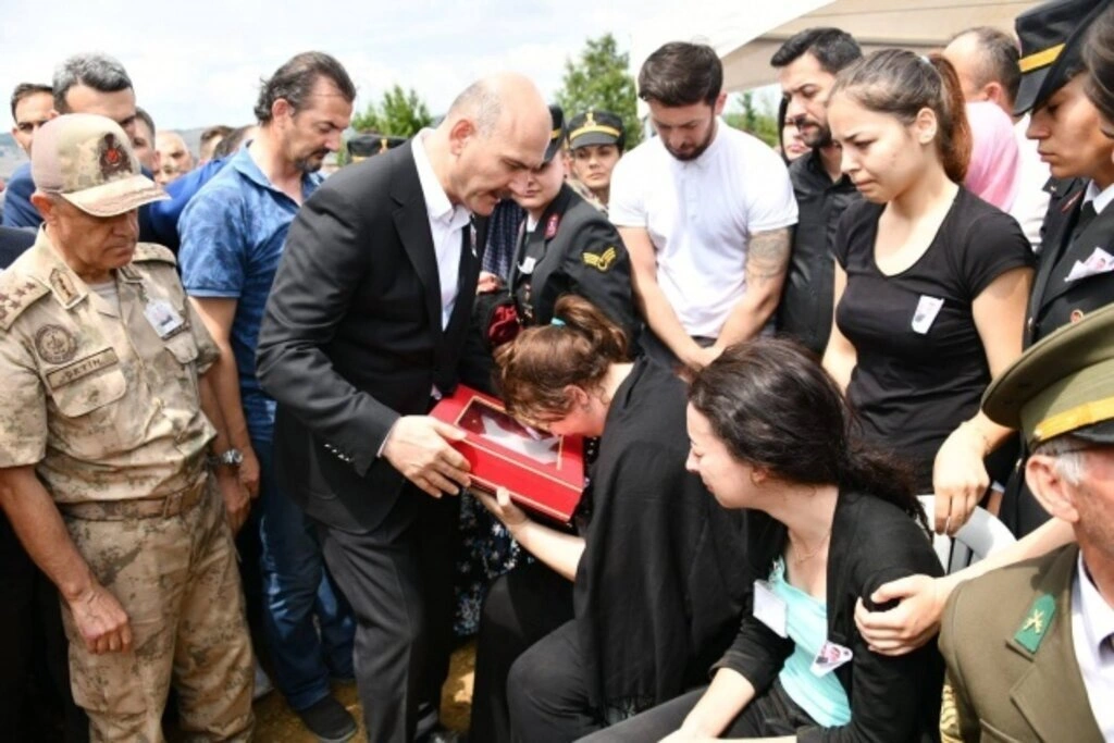 Şehit Jandarma Binbaşı Zafer Akkuş Son Yolculuğuna Uğurlandı - Resim 11