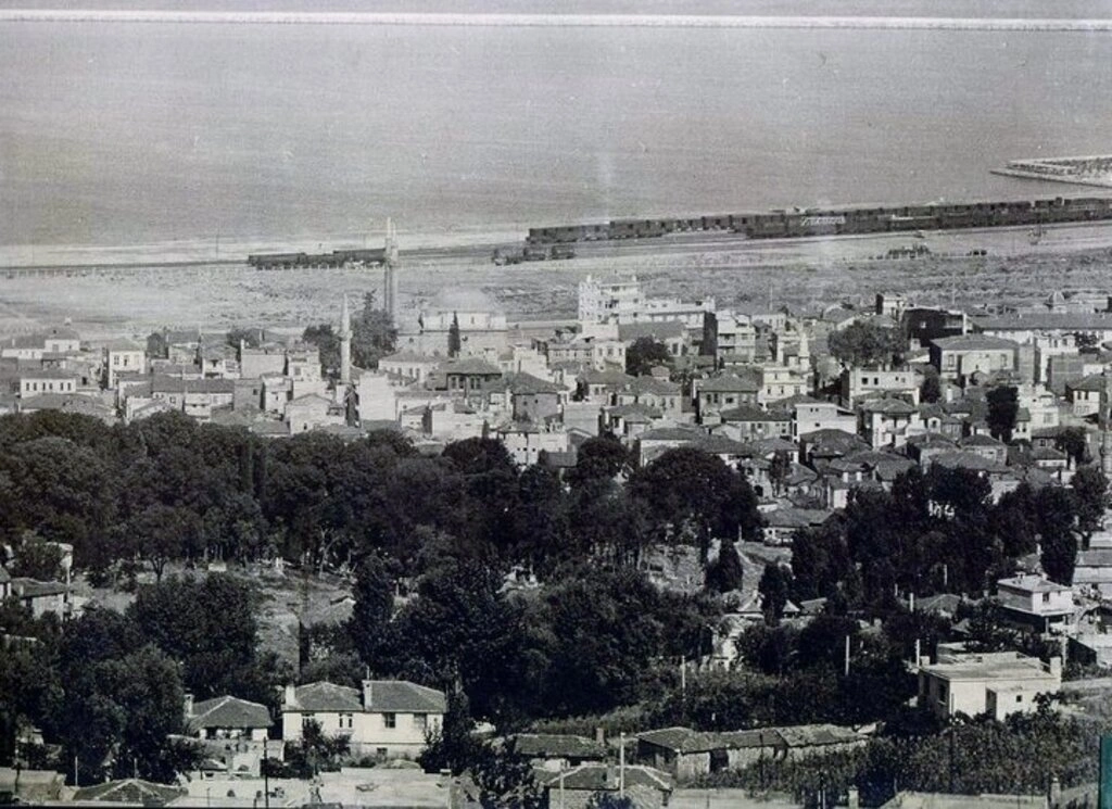 Samsun'un tarihi eski fotoğrafları - Birçok tarihi belge ve arşivlerden derlediğimiz, Samsun Limanı, Samsun Dolgu Sahası, Samsun Fuarı ve bugünlerde yıkımı - Resim 2
