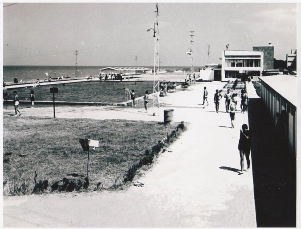 Samsun'un tarihi eski fotoğrafları - Birçok tarihi belge ve arşivlerden derlediğimiz, Samsun Limanı, Samsun Dolgu Sahası, Samsun Fuarı ve bugünlerde yıkımı - Resim 6