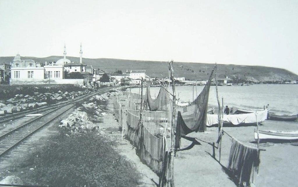 Samsun'un tarihi eski fotoğrafları - Birçok tarihi belge ve arşivlerden derlediğimiz, Samsun Limanı, Samsun Dolgu Sahası, Samsun Fuarı ve bugünlerde yıkımı - Resim 8