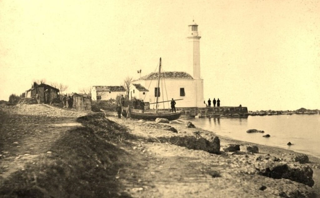Samsun'un tarihi eski fotoğrafları - Birçok tarihi belge ve arşivlerden derlediğimiz, Samsun Limanı, Samsun Dolgu Sahası, Samsun Fuarı ve bugünlerde yıkımı - Resim 9