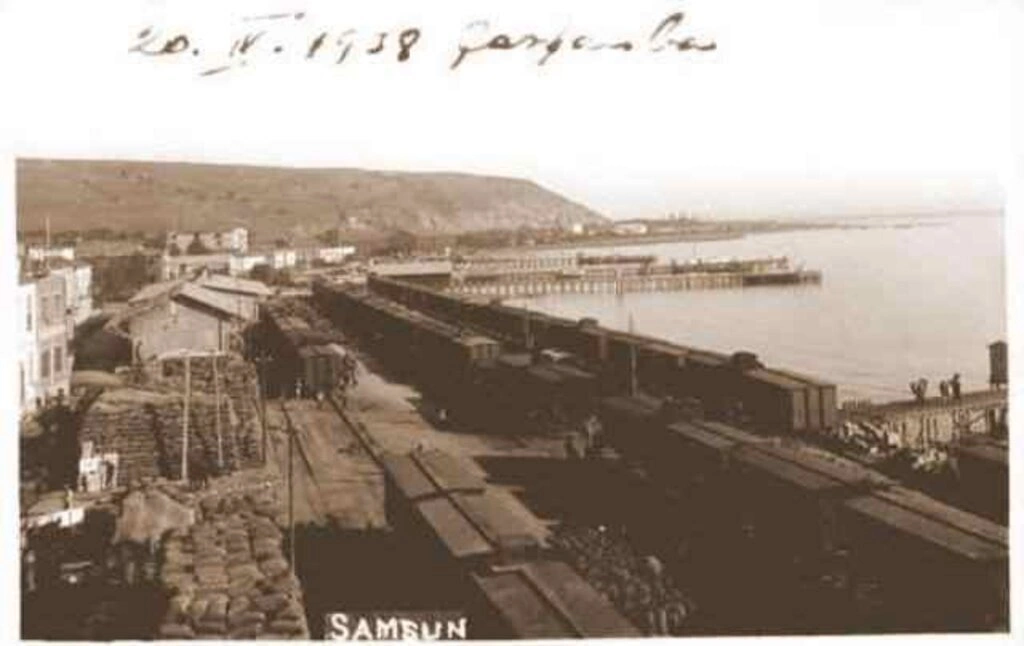 Samsun'un tarihi eski fotoğrafları - Birçok tarihi belge ve arşivlerden derlediğimiz, Samsun Limanı, Samsun Dolgu Sahası, Samsun Fuarı ve bugünlerde yıkımı - Resim 10