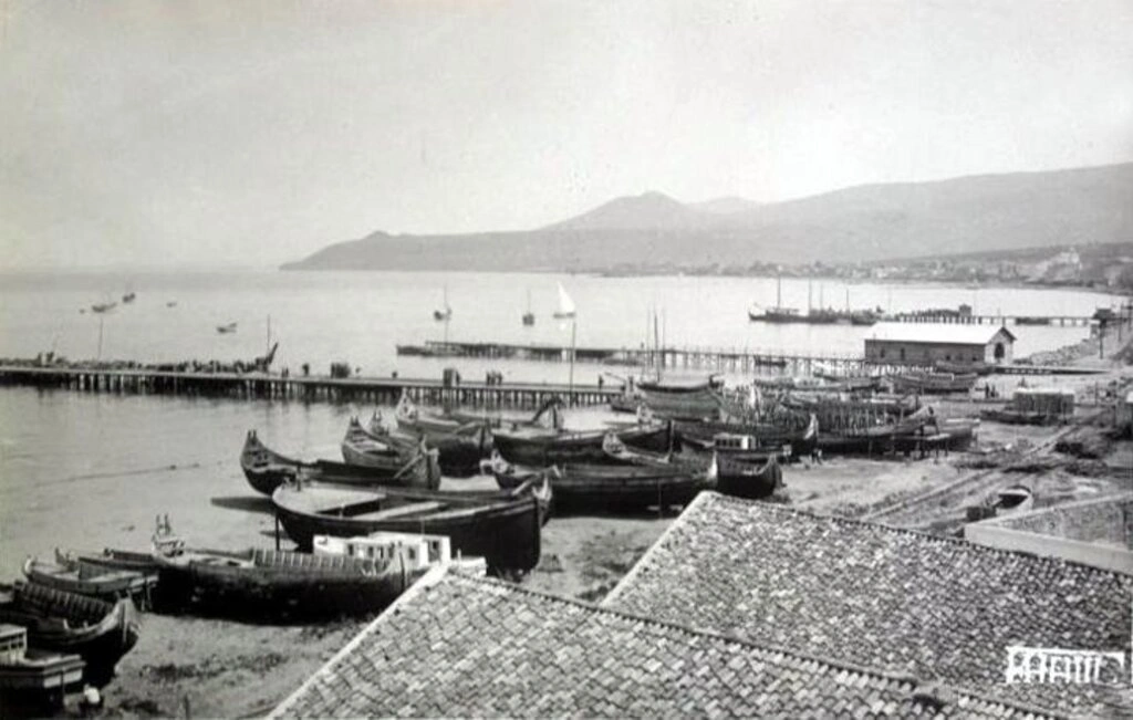 Samsun'un tarihi eski fotoğrafları - Birçok tarihi belge ve arşivlerden derlediğimiz, Samsun Limanı, Samsun Dolgu Sahası, Samsun Fuarı ve bugünlerde yıkımı - Resim 22