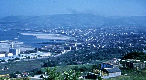 Samsun'un tarihi eski fotoğrafları - Birçok tarihi belge ve arşivlerden derlediğimiz, Samsun Limanı, Samsun Dolgu Sahası, Samsun Fuarı ve bugünlerde yıkımı - Resim 30