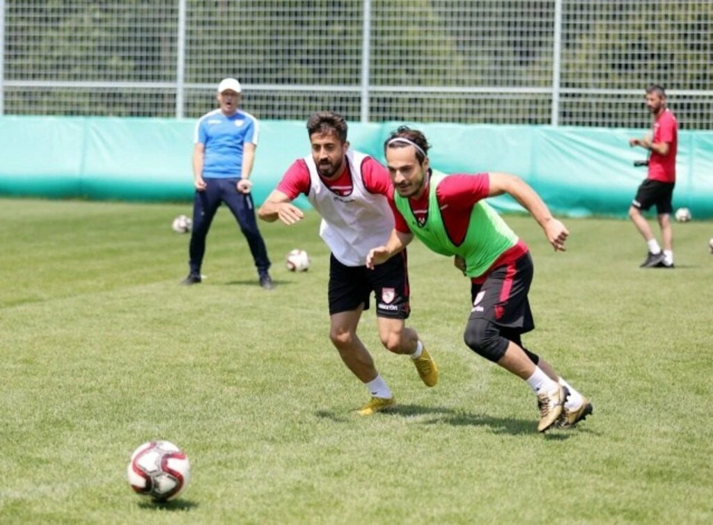 Samsunspor'un temposu ve hırsı, teknik heyetten alkış aldı - Resim 8