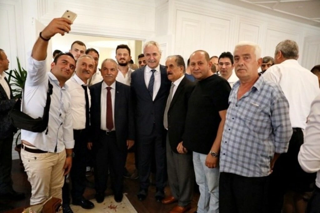 İlkadım Belediyesi'nde bayramlaşma merasimi - Resim 4