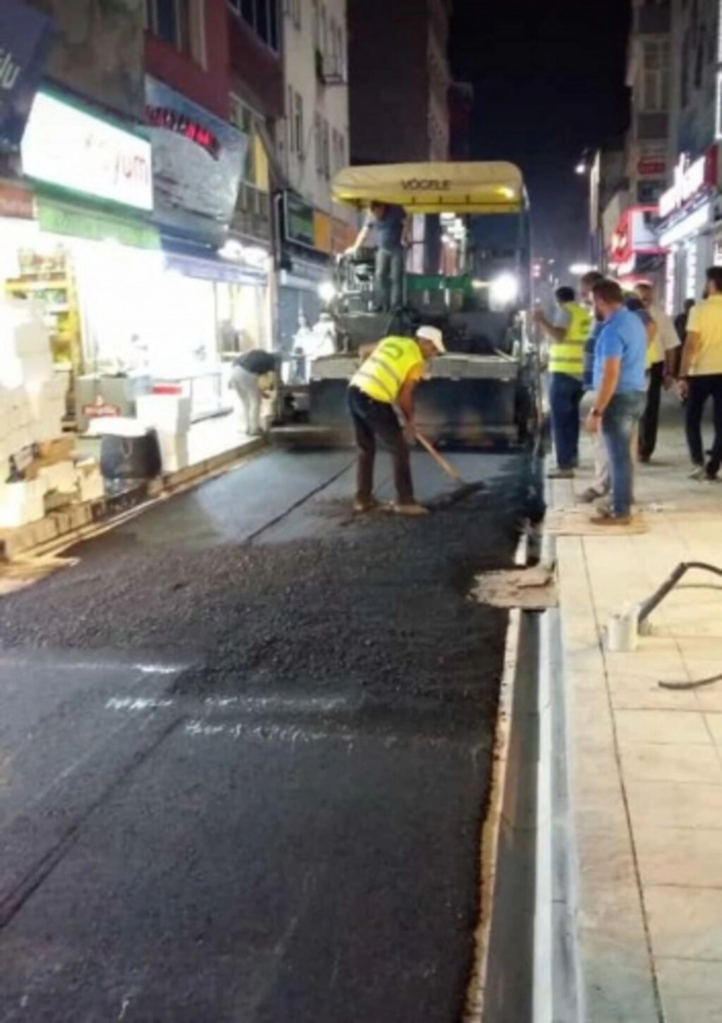 İlkadım'da sokak ve caddeler modern görünüm kazanıyor - Resim 11