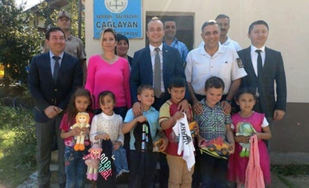 SALIPAZARI İLÇESİNDE DÜNYA ÇOCUK GÜNÜ ZİYARETİ - Resim 3