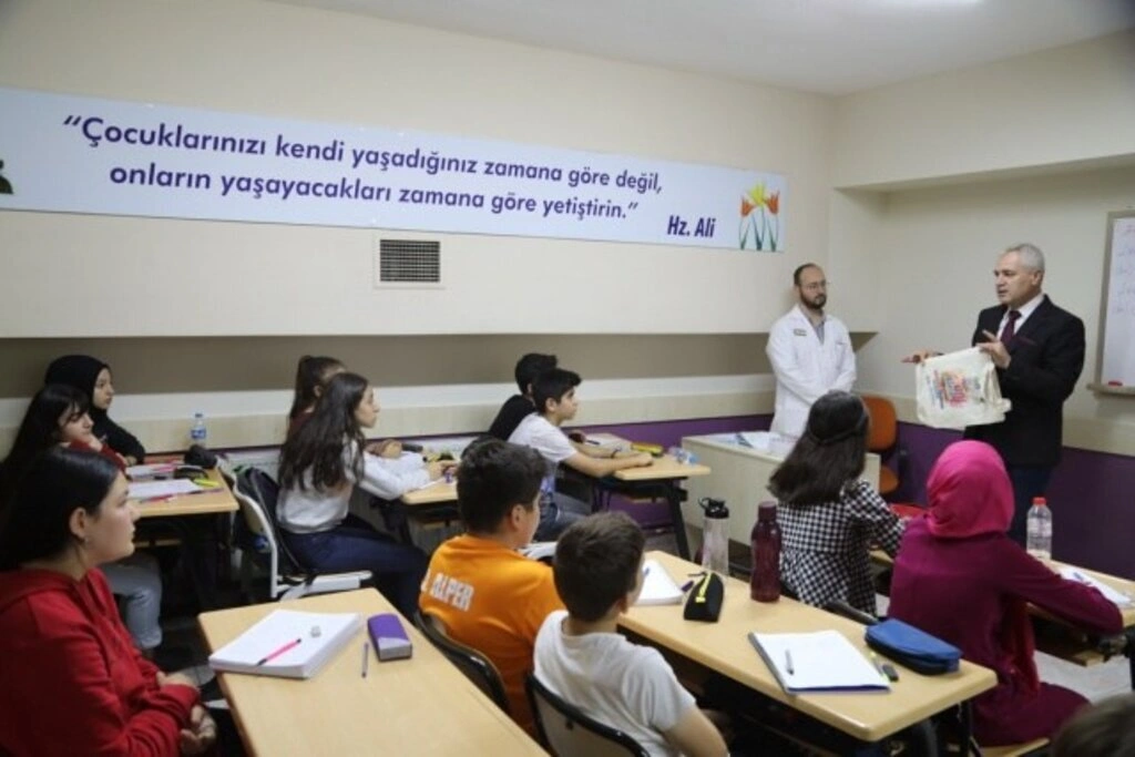 İLKADIM BELEDİYESİ'NDEN ÖĞRENCİLERE KİTAP DESTEĞİ - Resim 6