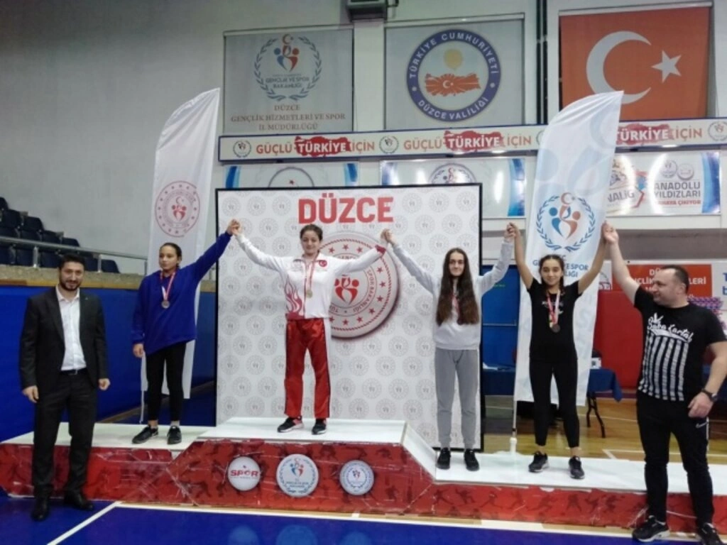 İLKADIM BELEDİYESİ KİCK BOKS TAKIMI KULÜPLER ARASI ŞAMPİYON OLDU - Resim 2