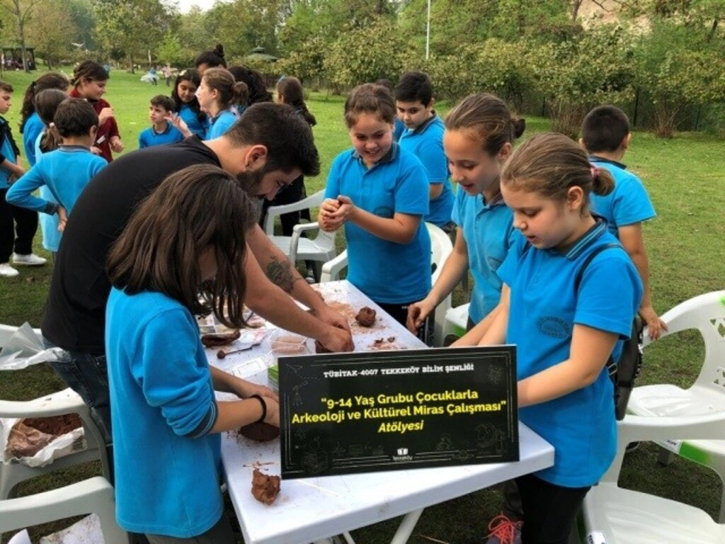 OMÜ Arkeoloji Bölümü TÜBİTAK Bilim Şenliği’nde Çocukları Eğitim - Resim 13