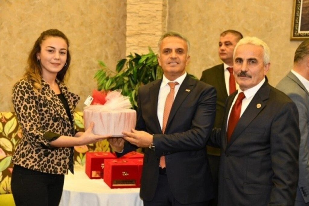 Muhtarlar Günü kapsamında Sevgi Kafe’de akşam yemeği düzenlendi - Resim 10