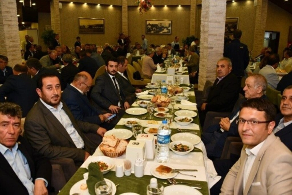 Muhtarlar Günü kapsamında Sevgi Kafe’de akşam yemeği düzenlendi - Resim 14