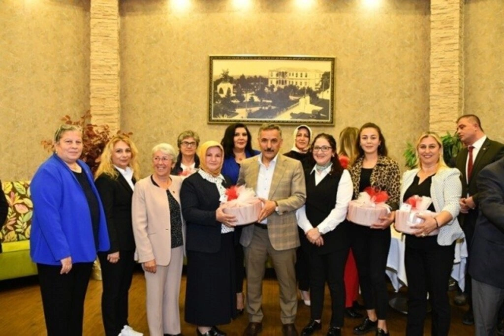 Muhtarlar Günü kapsamında Sevgi Kafe’de akşam yemeği düzenlendi - Resim 20