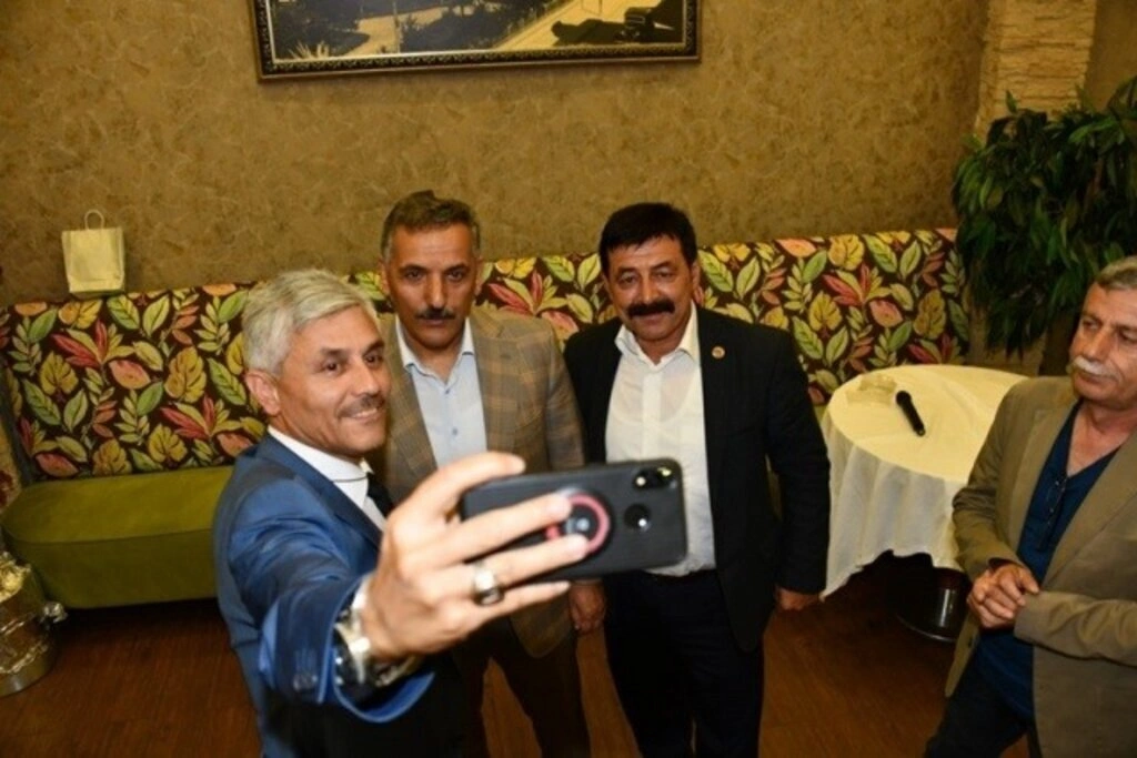 Muhtarlar Günü kapsamında Sevgi Kafe’de akşam yemeği düzenlendi - Resim 21