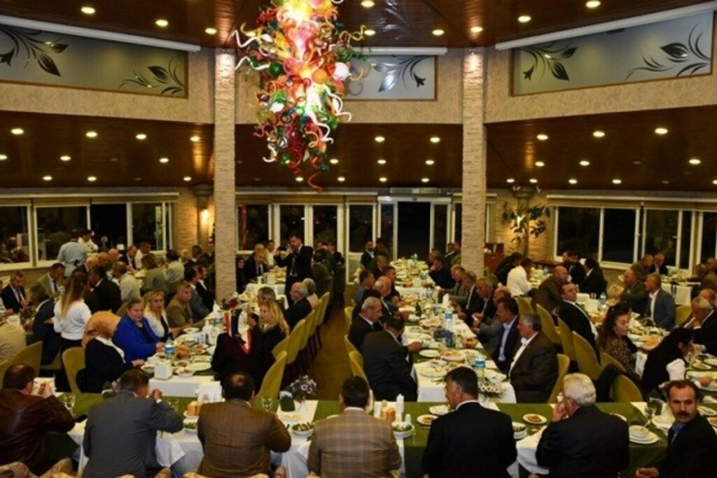 Muhtarlar Günü kapsamında Sevgi Kafe’de akşam yemeği düzenlendi - Resim 23