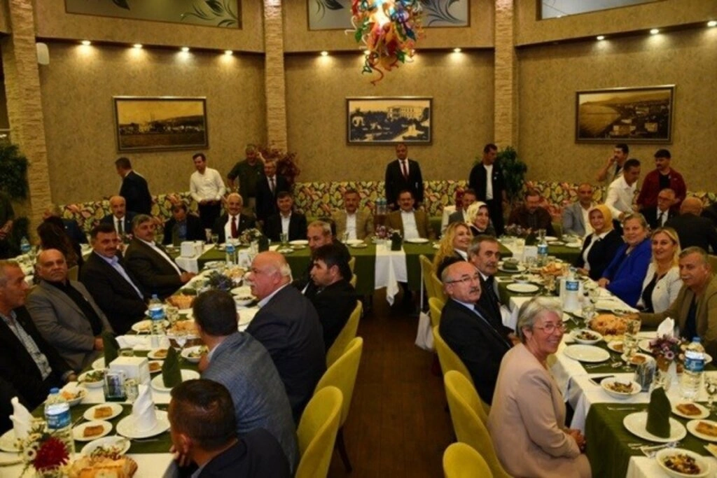 Muhtarlar Günü kapsamında Sevgi Kafe’de akşam yemeği düzenlendi - Resim 27
