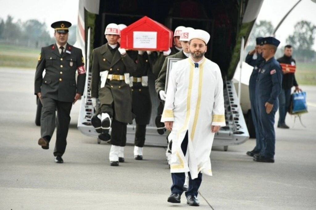 Şehit Mutlu Can Meşeci’nin cenazesi Samsun'a getirildi - Resim 2