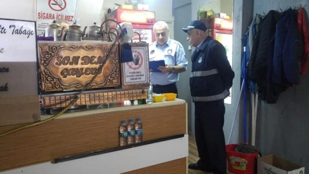 İlkadım'da Kahvehaneler ve Çay Ocakları Denetlendi - Resim 1
