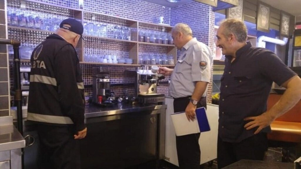 İlkadım'da Kahvehaneler ve Çay Ocakları Denetlendi - Resim 2