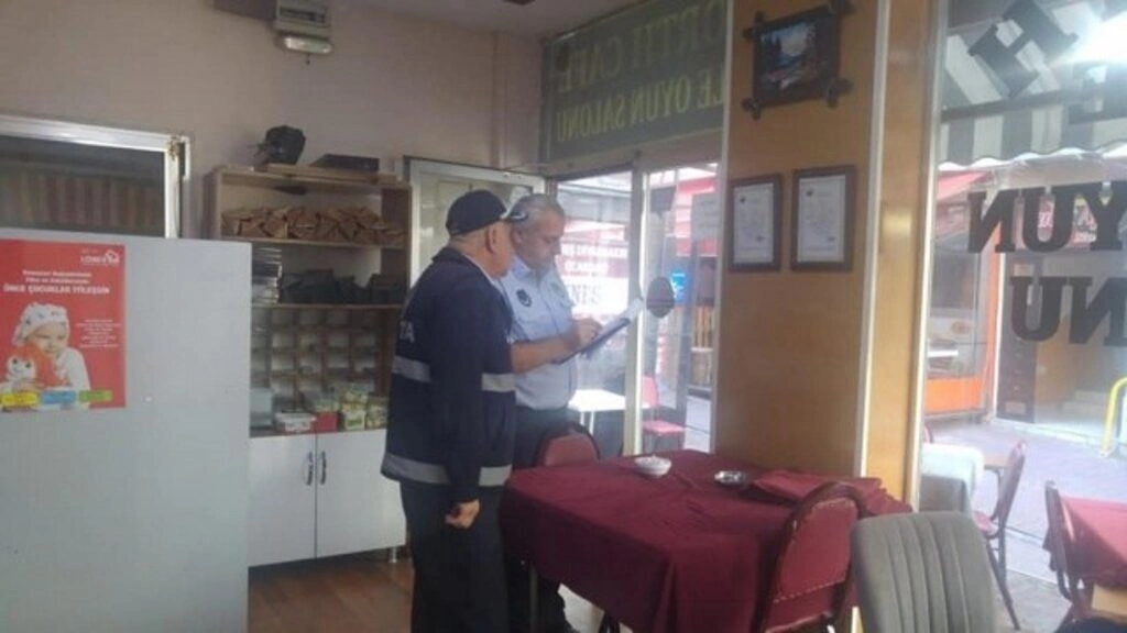 İlkadım'da Kahvehaneler ve Çay Ocakları Denetlendi - Resim 3