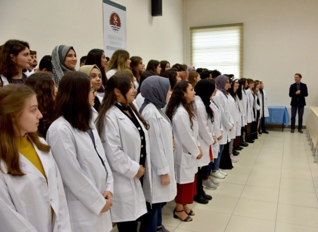 Veteriner Hekim Adayları Önlüklerini Giydi - Resim 9