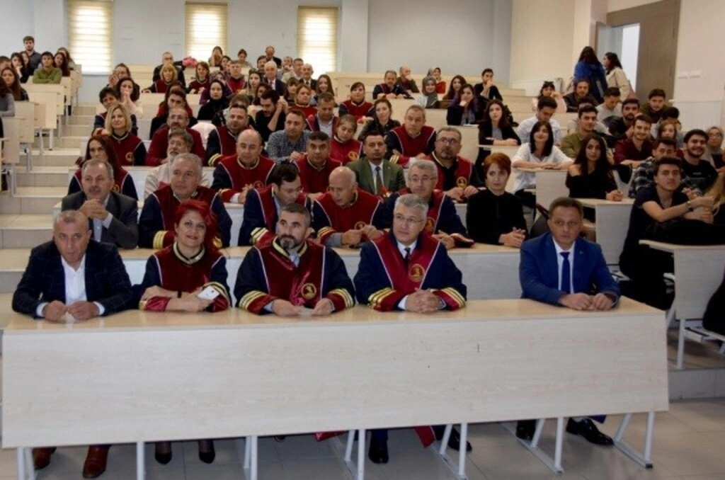 Veteriner Hekim Adayları Önlüklerini Giydi - Resim 12