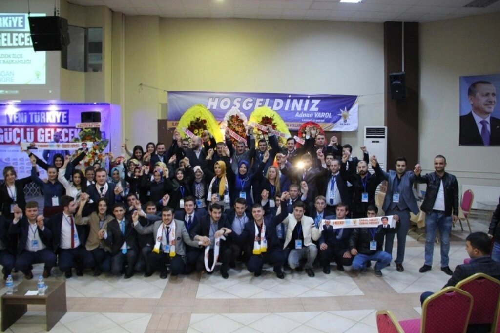 AK Parti İlkadım İlçe Gençlik Kolları 2. Olağan Kongresi  - Resim 14