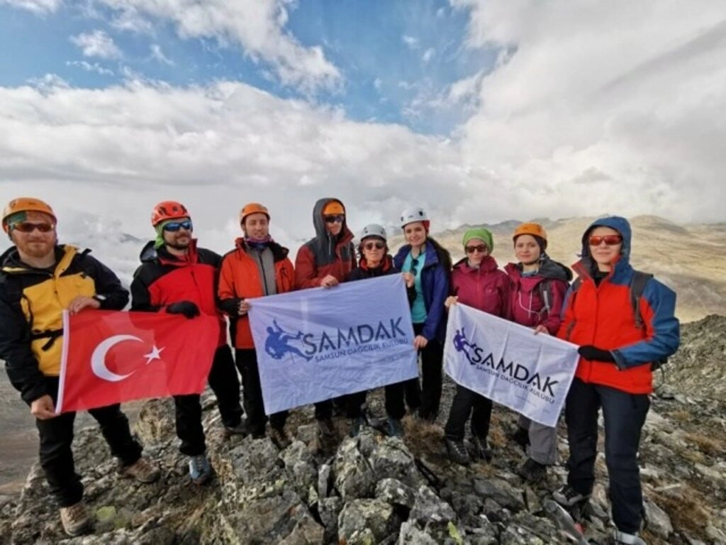 Samdak’tan Ovit Dağı’na ‘Cumhuriyet Tırmanışı’ - Resim 1