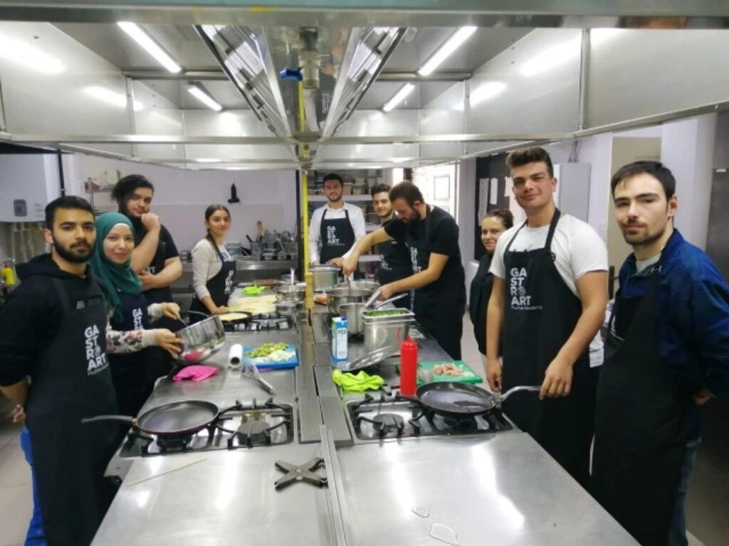OMÜ’de Usta Öğreticiler Ders ve İş Başında - Resim 2