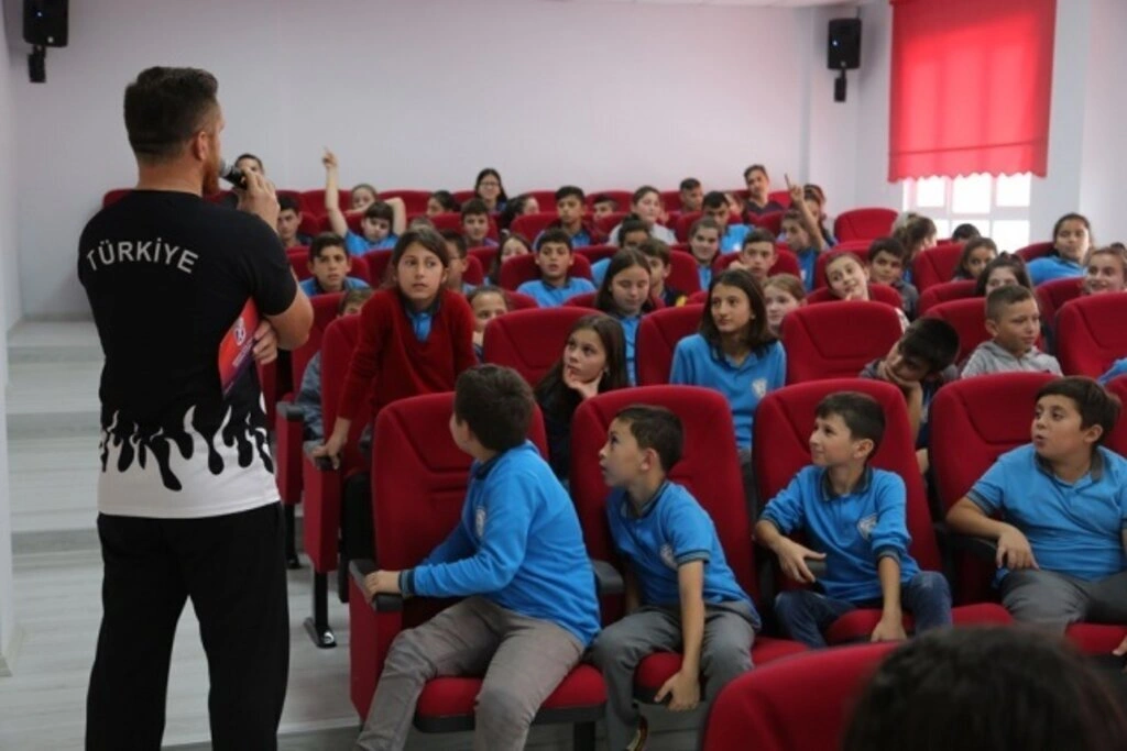 Tekkeköy Gökçe Karaoğlan Ortaokulu'nda ödüllü spor etkinliği - Resim 2