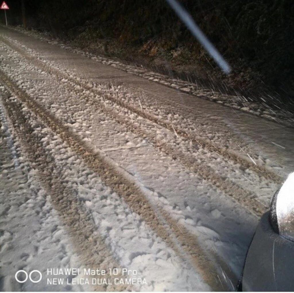 Samsun'un bazı ilçelerine kar yağdı - Resim 2