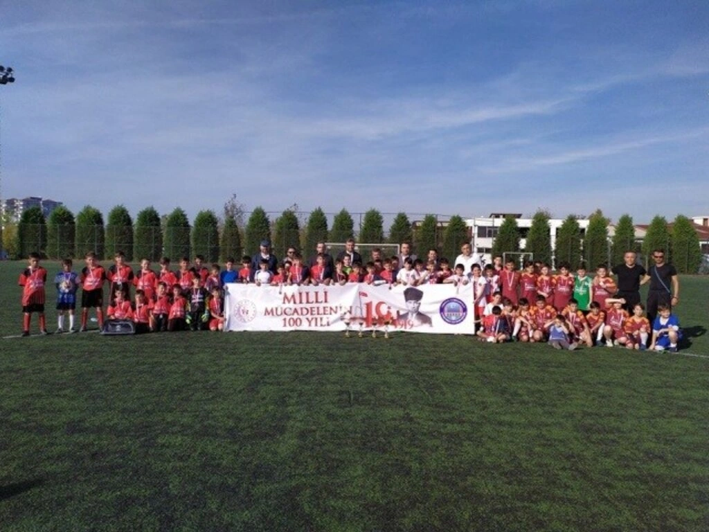 Çarşamba'da 29 Ekim Cumhuriyet kupası futbol turnuvası - Resim 7