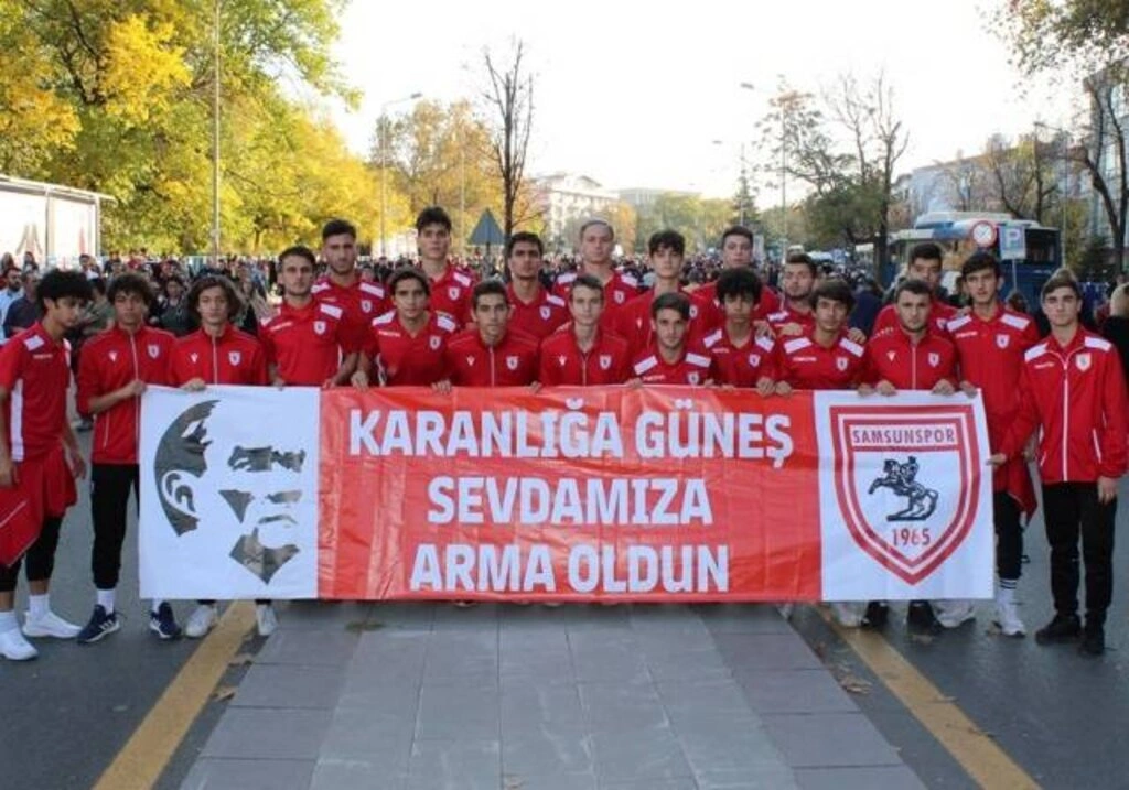 Samsunspor Futbol Akademisi oyuncuları Ata'nın huzurunda - Resim 4