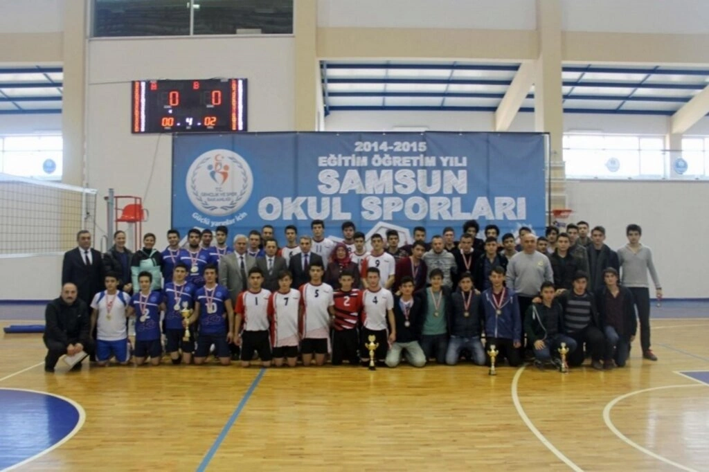 SAMSUN VOLEYBOL GENÇ ERKEKLER VE GENÇ BAYANLAR İL BİRİNCİLİĞİ SONA ERDİ	 - Resim 5