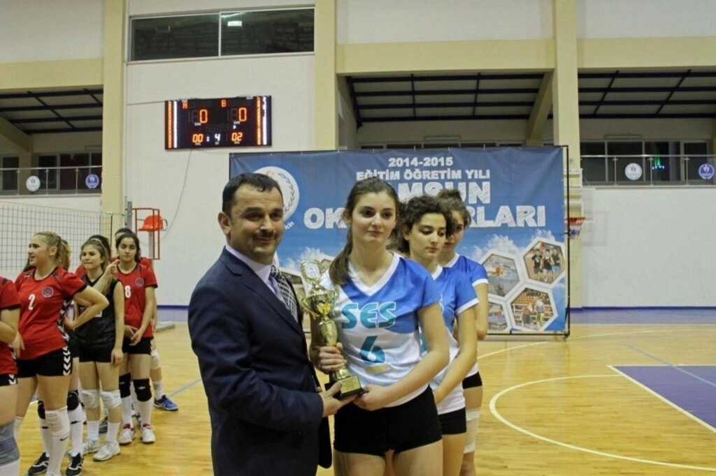 SAMSUN VOLEYBOL GENÇ ERKEKLER VE GENÇ BAYANLAR İL BİRİNCİLİĞİ SONA ERDİ	 - Resim 7