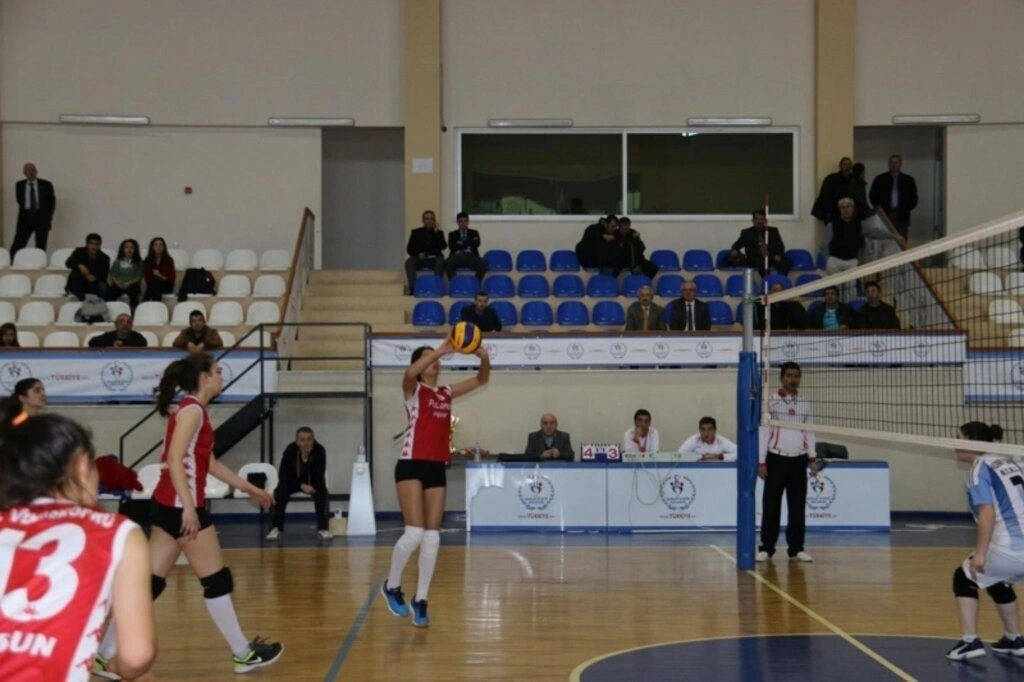 SAMSUN VOLEYBOL GENÇ ERKEKLER VE GENÇ BAYANLAR İL BİRİNCİLİĞİ SONA ERDİ	 - Resim 11